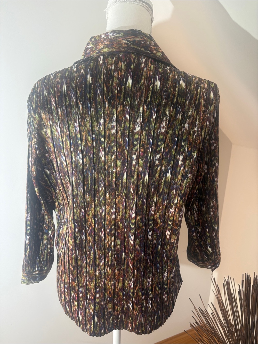 Essentials Multi-Color Collared Top Sz L - Picture 5 of 5